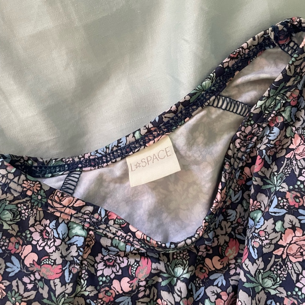 L*Space Rashguard - Picture 4 of 5